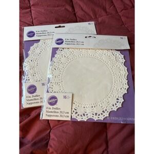 Wilton 8" White Paper Doilies, 16 Count, Lace Cake Platter Décor, 2 Packs